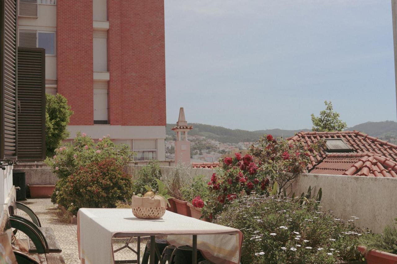 Coimbra Erasmus House - Guest House Bagian luar foto