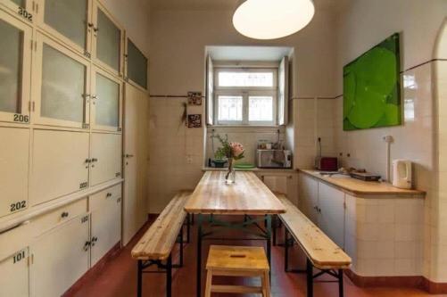 Coimbra Erasmus House - Guest House Bagian luar foto