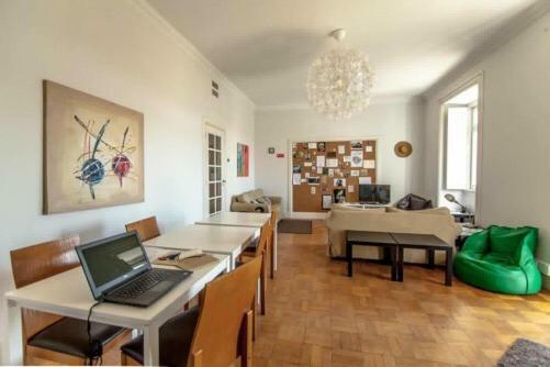Coimbra Erasmus House - Guest House Bagian luar foto
