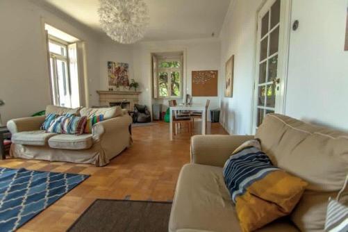 Coimbra Erasmus House - Guest House Bagian luar foto