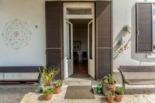 Coimbra Erasmus House - Guest House Bagian luar foto
